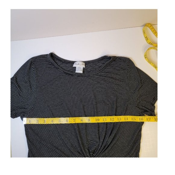 Cropped Tie Up Knot Front T-shirt by GAZE NWOT  size Large - Picture 7 of 8